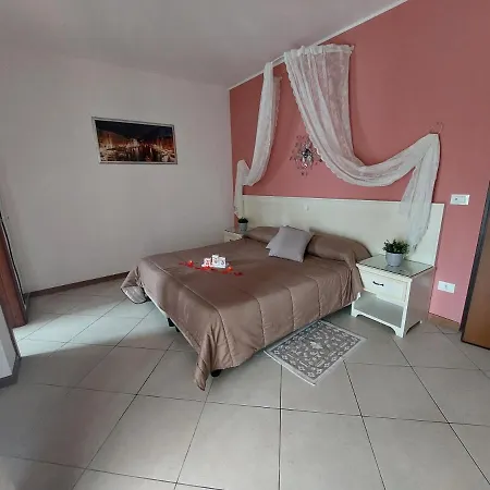 Πανσιόν Airport 4*